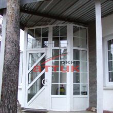 Тамбур и входная дверь Пластиковый тамбур и входная группа